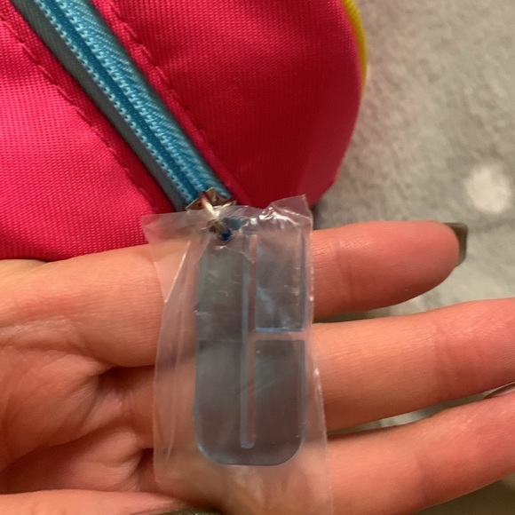 CLINIQUE 5 Piece Vacation Glow Essentials: Skin Care/Makeup Set-NWT - Picture 11 of 11